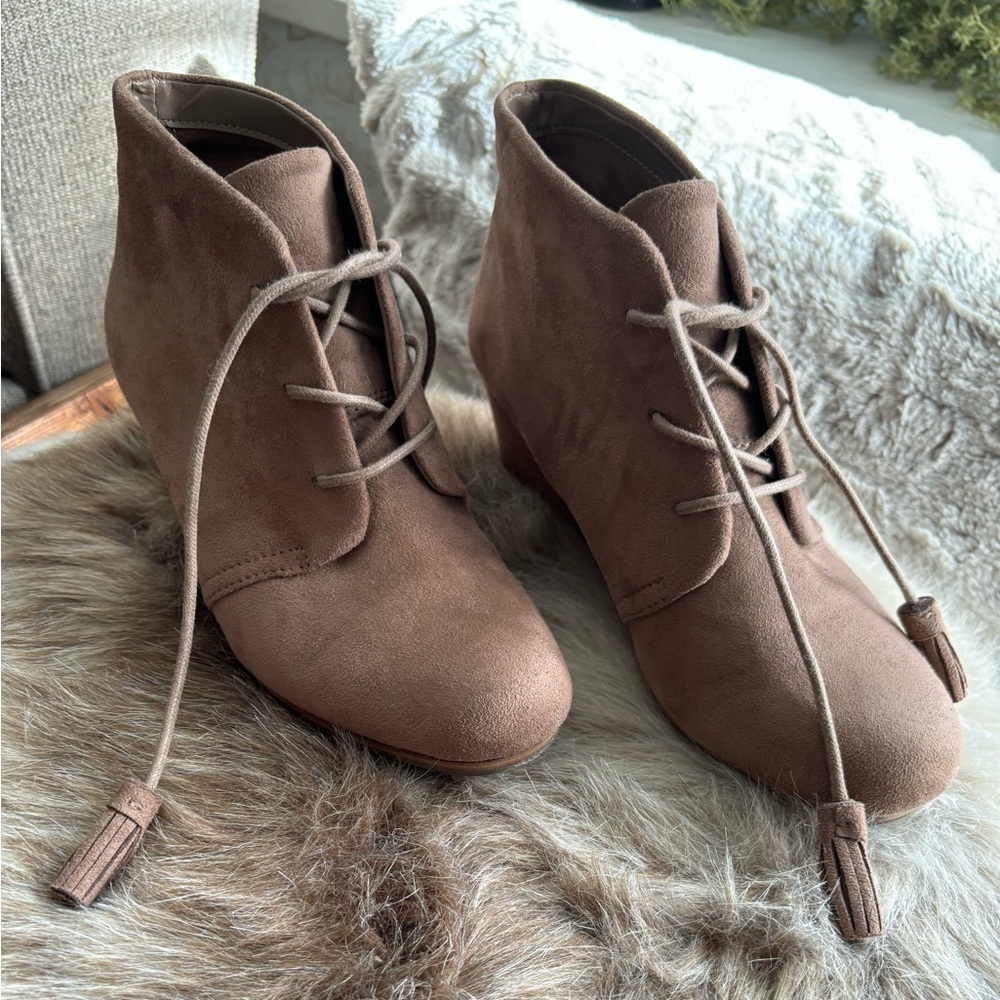 Wedge Bootie Size 7